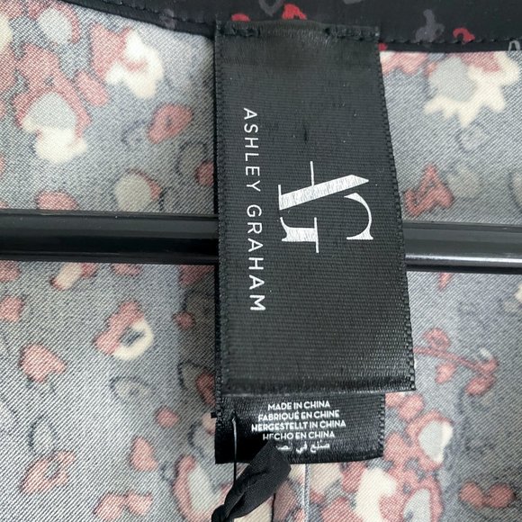 Ashley Graham - Printed Satin Floral Kimono with Lace Insert - Picture 12 of 15